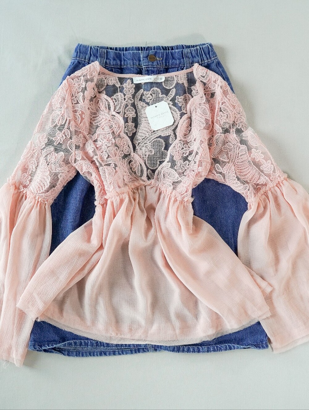 Altar’d State Blush Embroidered Lace Bell Sleeve Lace Top NWT XS